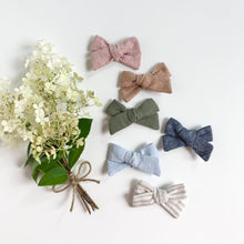 Load image into Gallery viewer, linen school girl bow | woven stripe-natural
