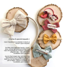 Load image into Gallery viewer, sage gingham | knotted bow
