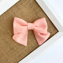 Load image into Gallery viewer, peach | sailor bow
