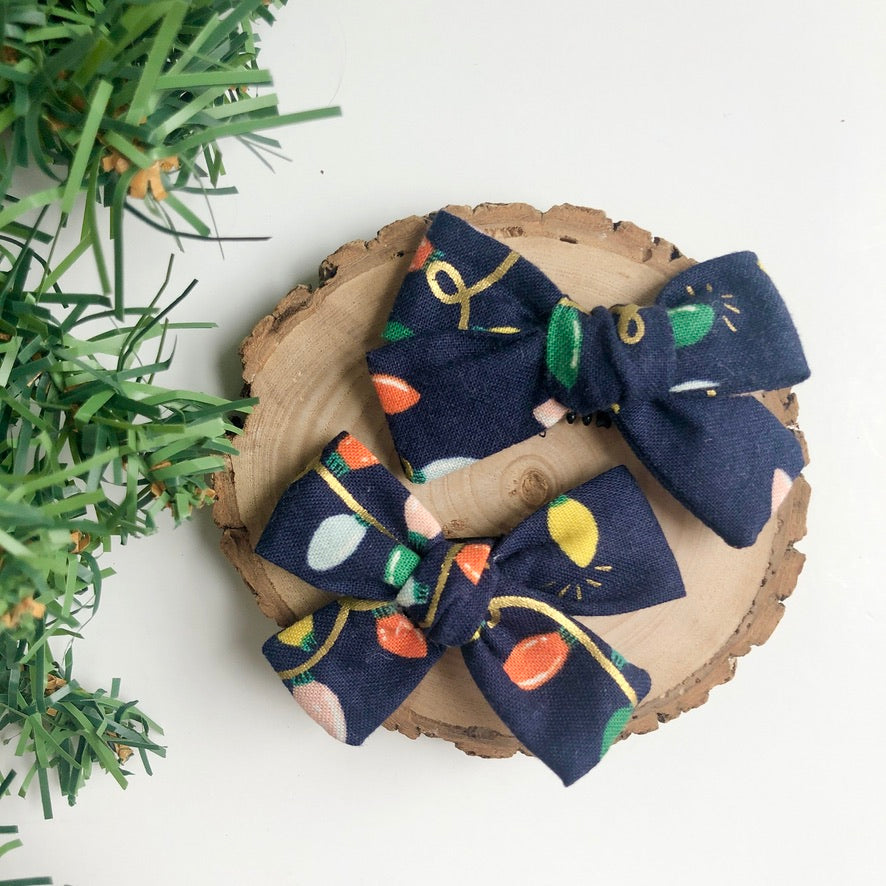 holiday lights | school girl bow