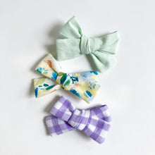 Load image into Gallery viewer, lilac gingham | school girl bow
