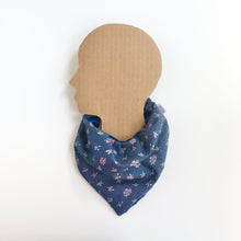 Load image into Gallery viewer, drool bib | floral chambray

