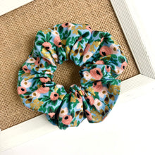 Load image into Gallery viewer, rosa - chambray | scrunchie
